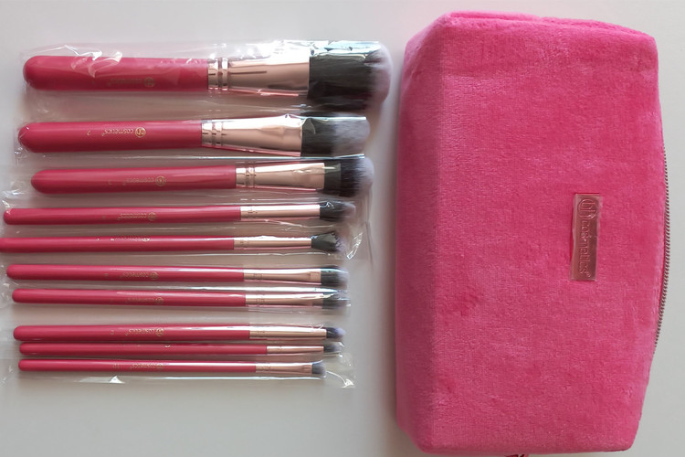 ست براش ۱۰ تکه بامبشل بیوتی (Bombshell Beauty) بی اچ کازمتیکس (BH Cosmetics) همراه با کیف پارچه ای